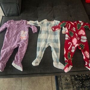 Girl’s fleece Pajamas only have purple